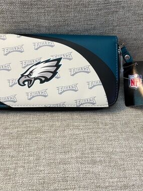 Philadelphia Eagles NFL Teal Zip Wristlet Wallet